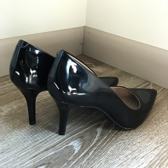 BCBGeneration SEXY BLACK PATENT HIGH HEELS 6.5 M EUC - Picture 5 of 9